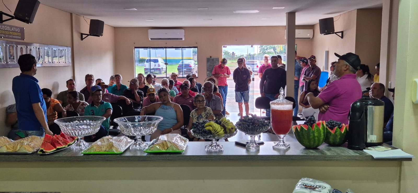 Reunião em Castanheiras discute distribuição de calcário para produtores locais: